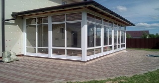 Остекление веранды Киров, цена от 9823 руб.